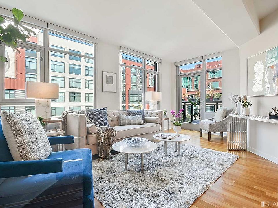 1st image of 170 King St Unit 802