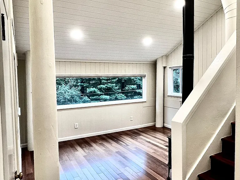 7765 Claremont Ave — Photo 18