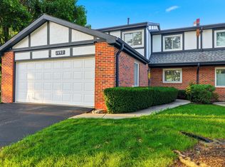 1492 Circle Ct, Elk Grove Village, IL 60007