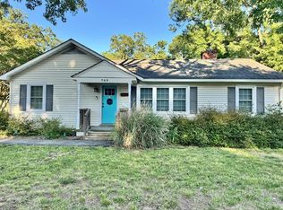 749 Johns Neck Rd, Weems, VA 22576