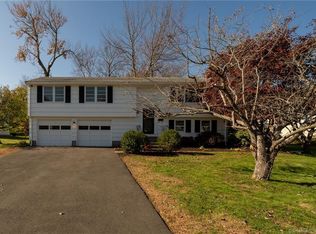 65 Ridge Crest Cir, Wethersfield, CT 06109