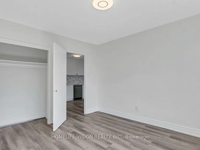 18 Kenrae Rd #12 — Photo 15