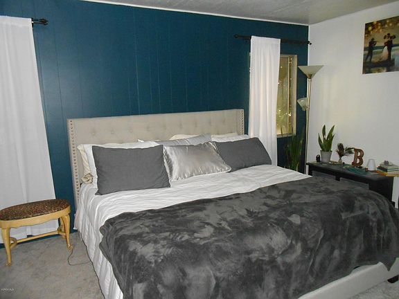 4th image of 20 Debussy Ln #20