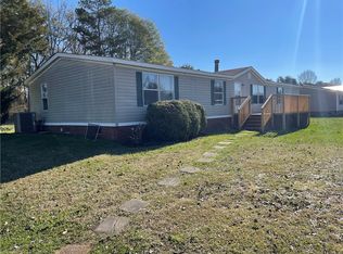 103 Pendleton Woods Cir, Central, SC 29630