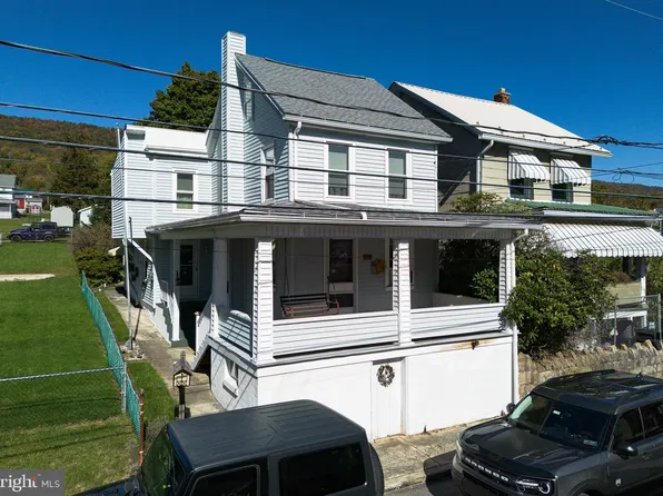 133 E Spruce St, Williamstown, PA 17098