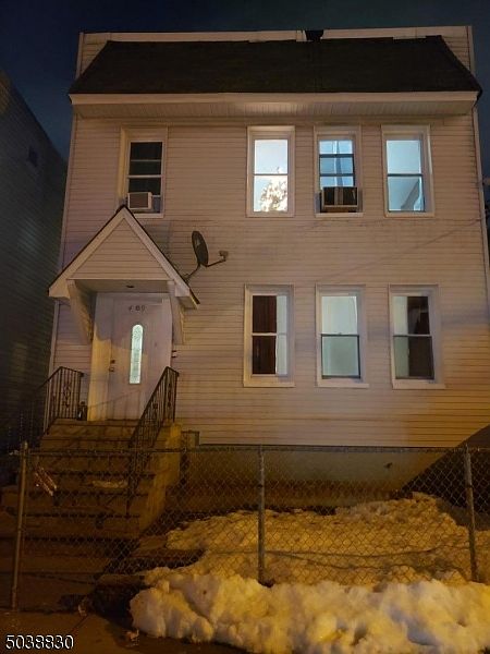 2nd image of 409 N 6th St