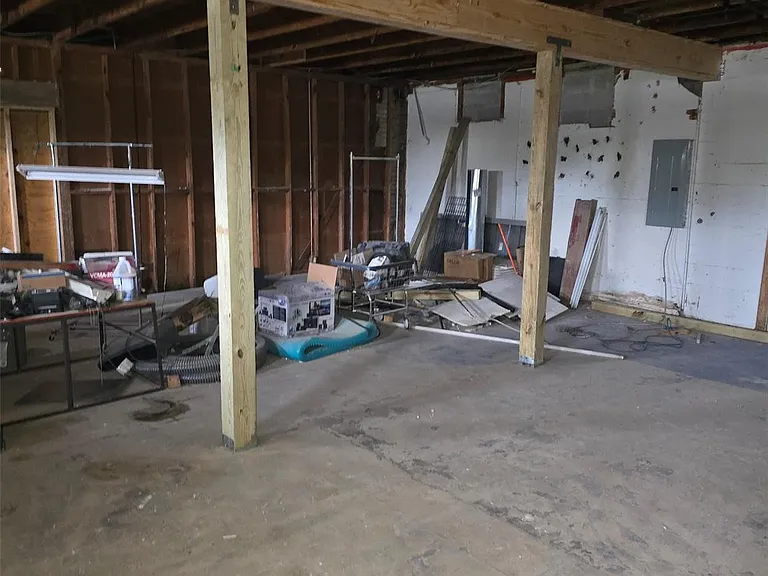 3619 Reed Rd — Photo 8
