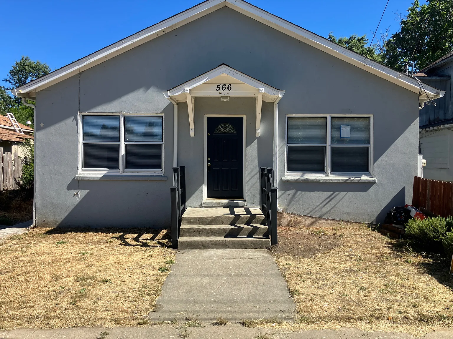 3 bed, 1382 sqft, $2,095 — Photo 1