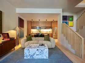 18 India St