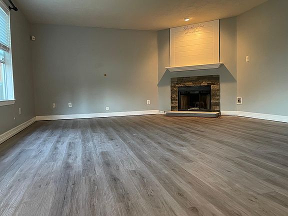 3rd image of 2882 Rocky Creek Ln