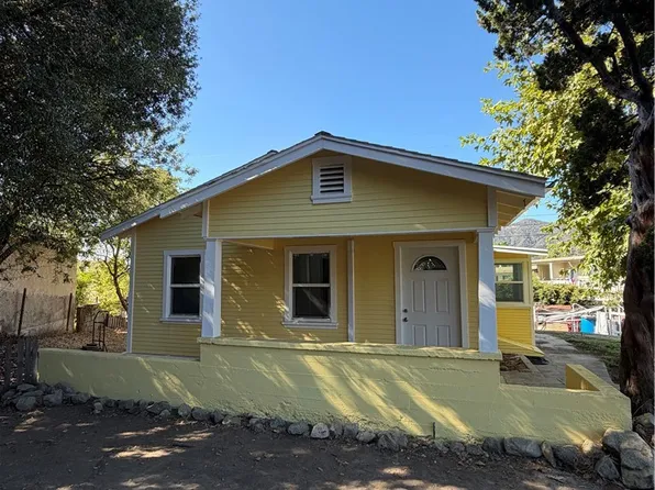 2704 Mayfield Ave, Montrose, CA 91020