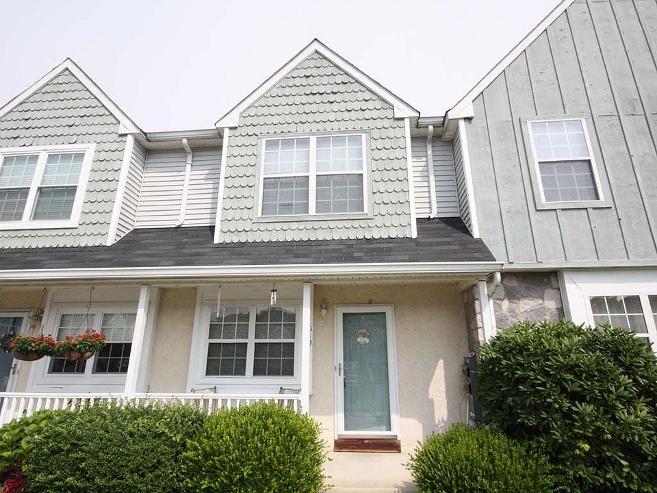 1st image of 1019 Hillsboro Ct #1019