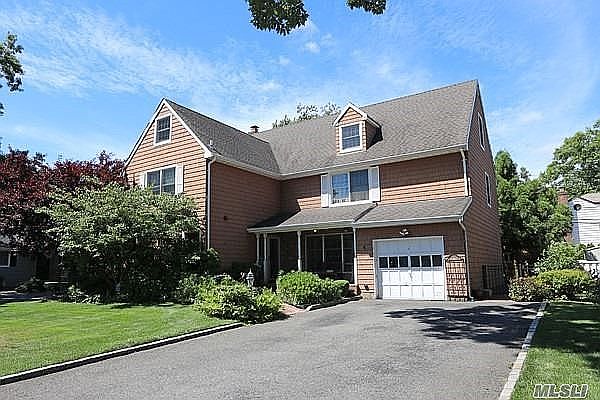 1st image of 6 Spruce St