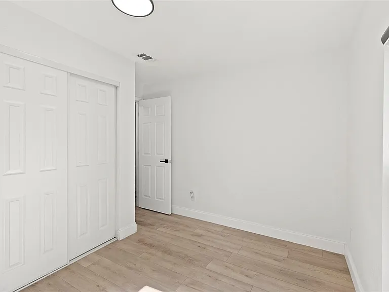 8613 N 14th St — Photo 13
