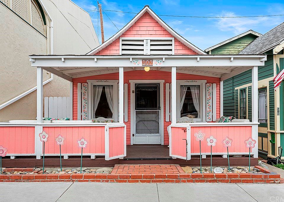1st image of 307 Catalina Ave