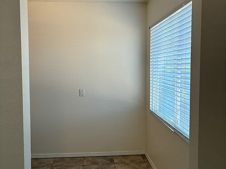 1945 Darrah St #4 — Photo 14