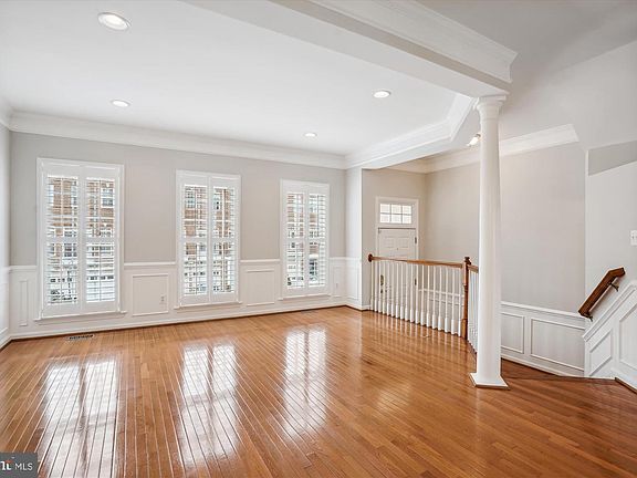 5th image of 21960 Windy Oaks Sq