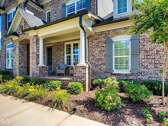 5th image of 224 Briar Hollow Ln