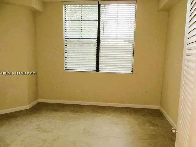 1919 Van Buren St #111A — Photo 13