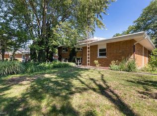 616 Seneca Dr, Aurora, IL 60506