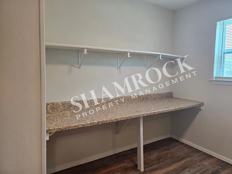 929 Rosedale Dr — Photo 13