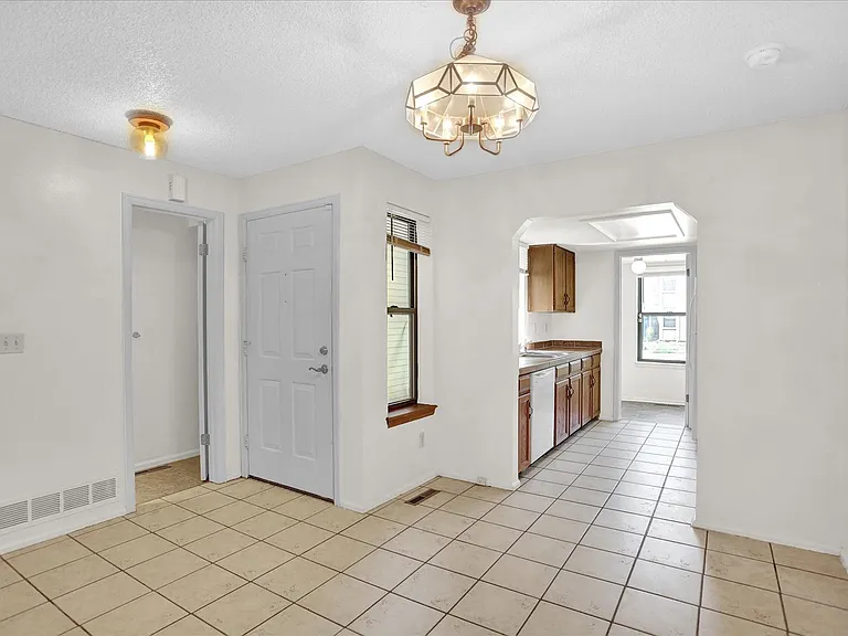 4604 S Fraser Ct #D — Photo 5