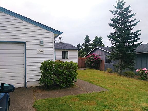 3rd image of 740 SE Bird Ave