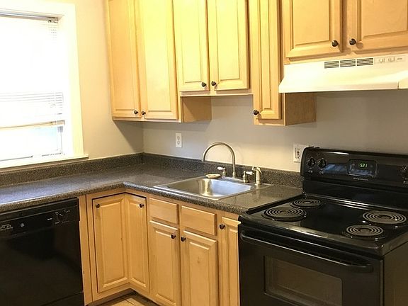 4th image of 4612 Cleveland Ave #2F