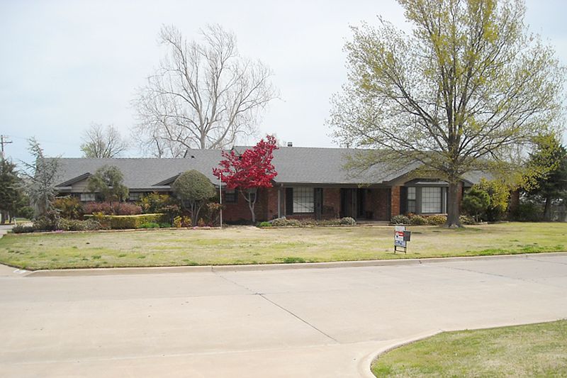 1st image of 103 NW 36th St