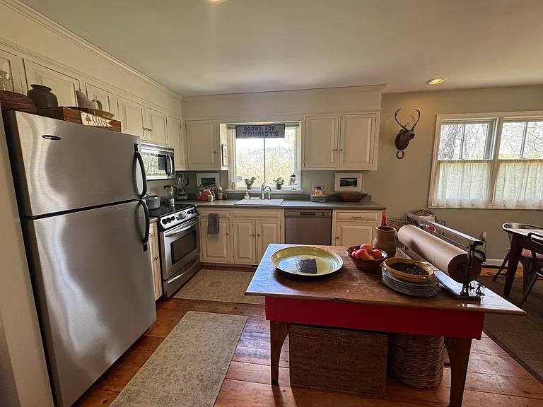 259 Nottingham Park — Photo 11
