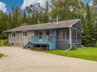 8 Molly St, Northern Bruce Peninsula, ON N0H 1W0