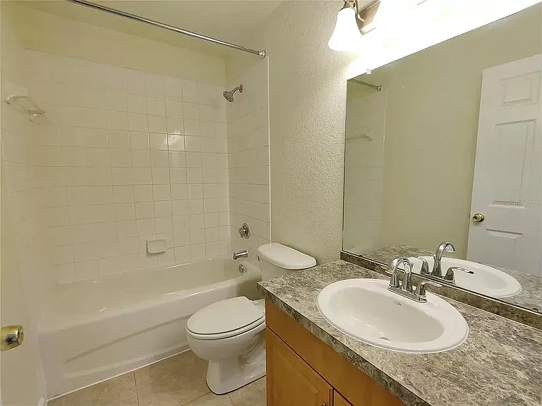 16302 Parkstone Palms Ct — Photo 22