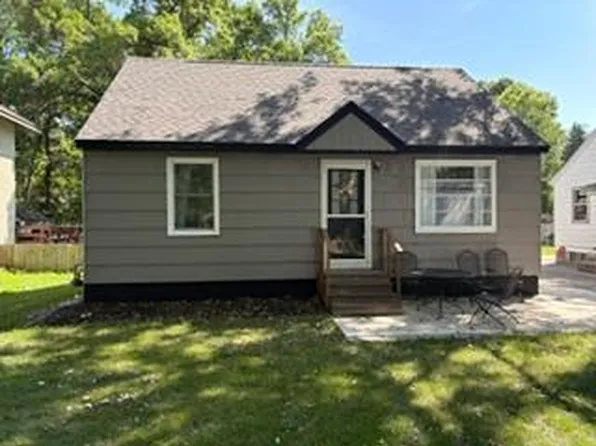 615 16th St SW, Willmar, MN 56201