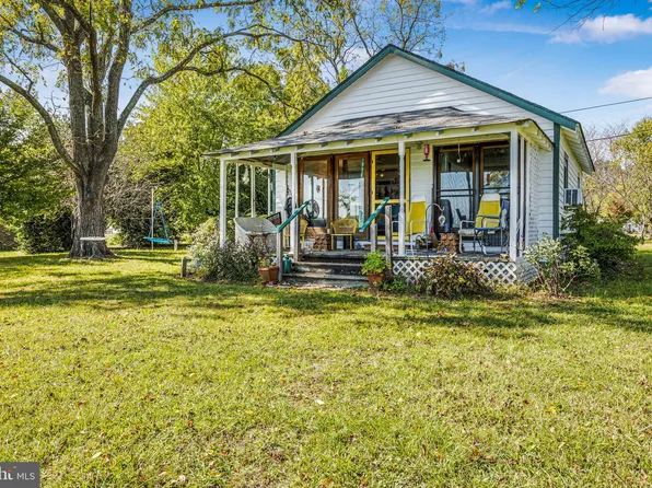 219 Boyce Point Cir, Montross, VA 22520