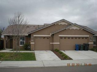 8612 W Wing Dr, Elk Grove, CA 95758