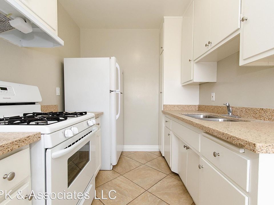 1st image of 11510 Iowa Ave APT 6