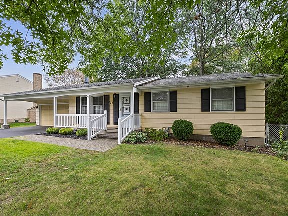 2nd image of 25 Ledgewood Cir