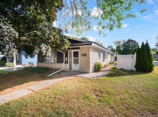 3676 S 53rd St, Greenfield, WI 53220