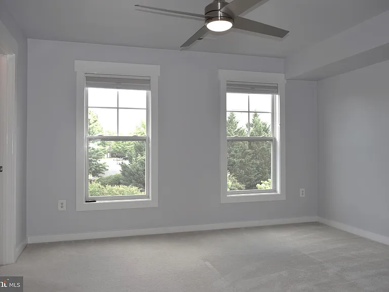 22447 Verde Gate Ter — Photo 37