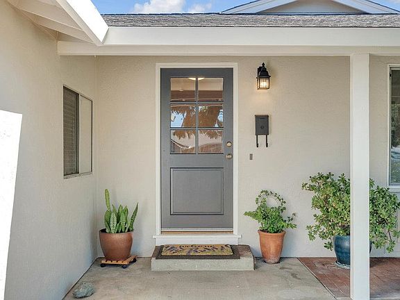 4th image of 5058 Corbin Ave