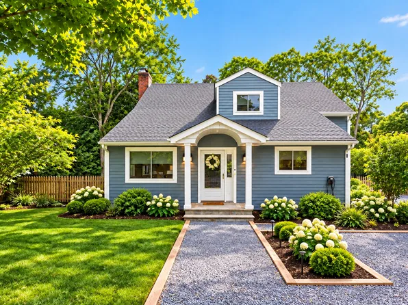 https://photos.zillowstatic.com/fp/b0f85ddbbff31cdc2a4a084b6ab4def0-p_e.webp