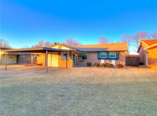 1013 NW 20th St, Moore, OK 73160