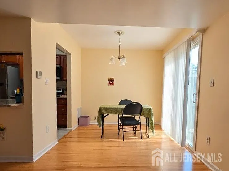 2 bed, 1.5 bath, 1104 sqft, $2,950 — Photo 4