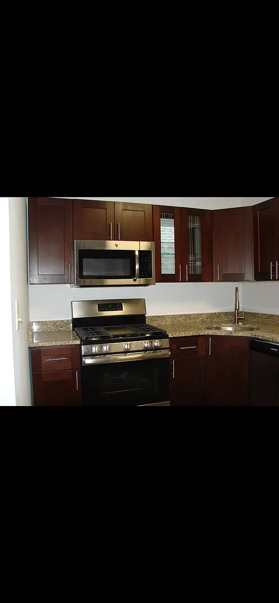 Building Photo - 548 S 49th St #4