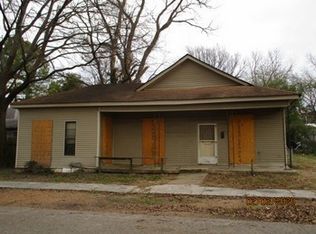 102 5th St W, Wynne, AR 72396