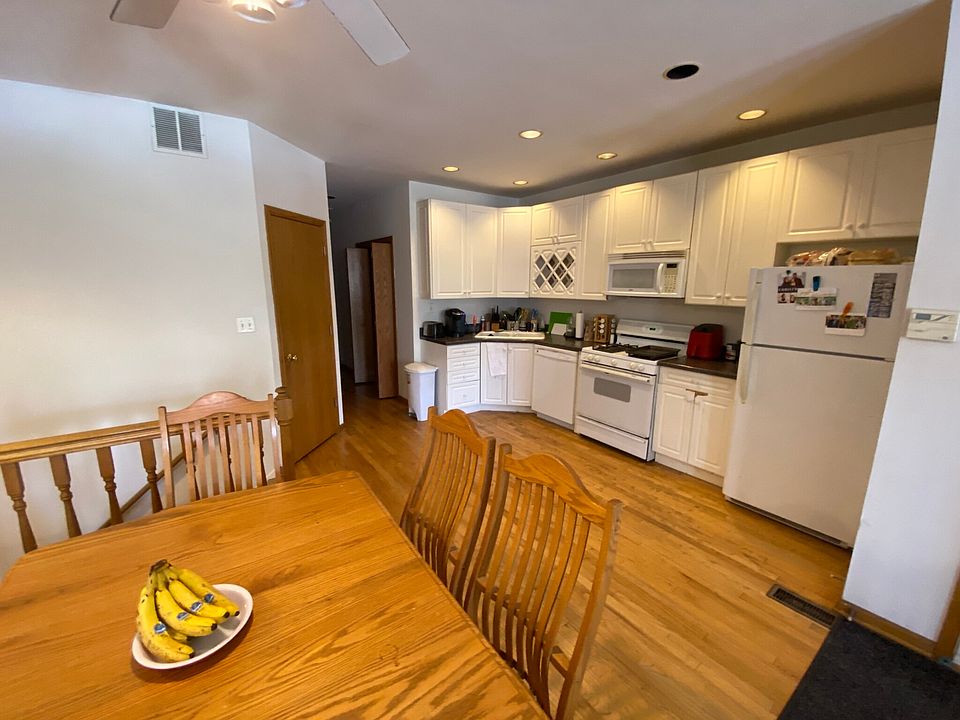 1st image of 1545 W Pearson St APT 1