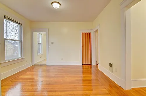331 Center St Photo 1
