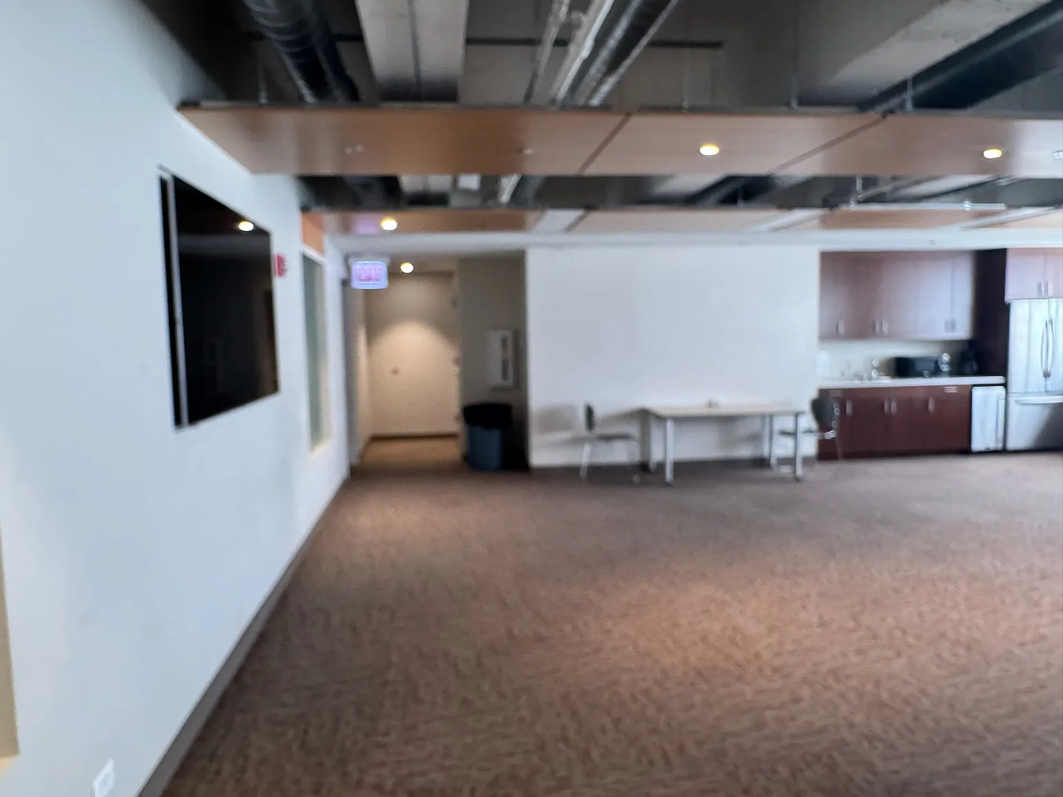 2 bed, 1000 sqft, $3,000 — Photo 3