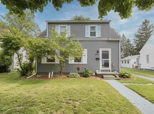 1103 Petoskey Ct, Adrian, MI 49221