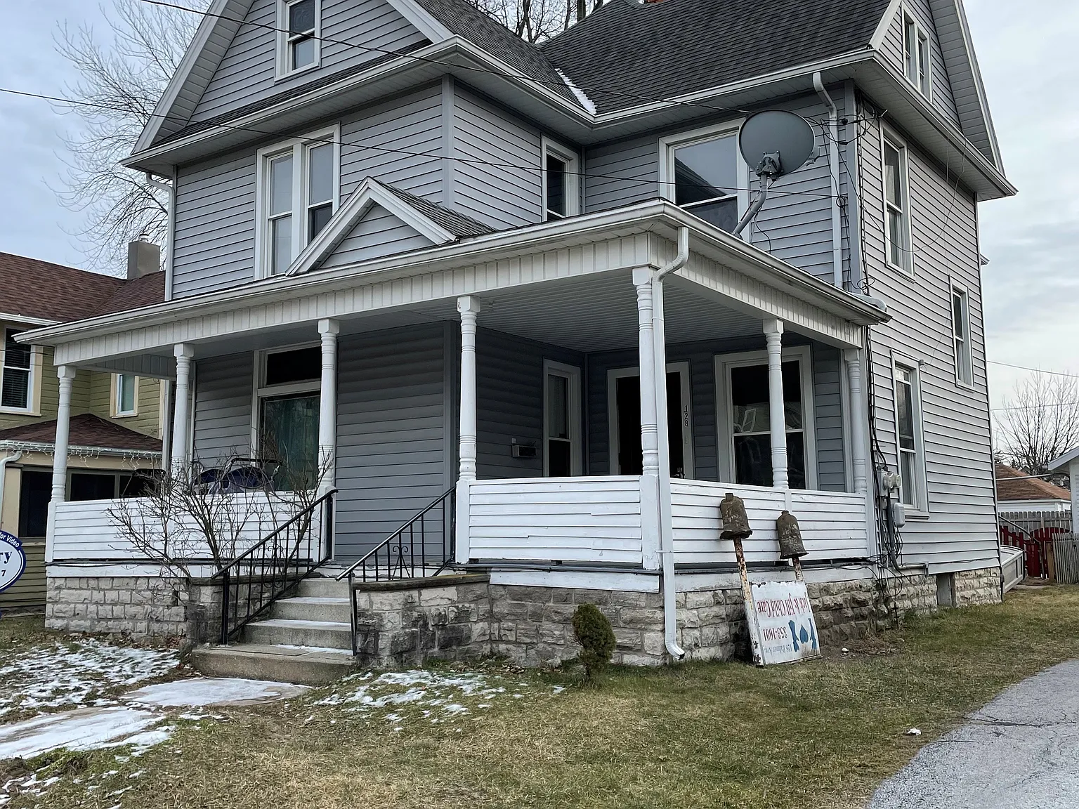 5 bed, 2483 sqft, $2,500 — Photo 1